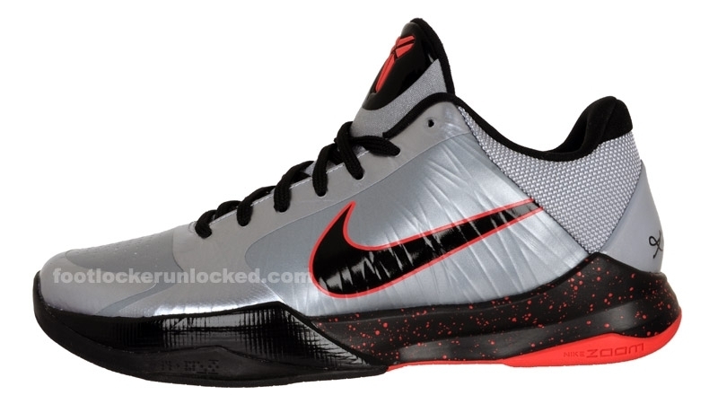 Large_zoom_kobe_v_wolf_greyblackdaring_red