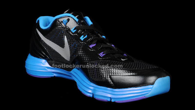 nike moon racer footlocker