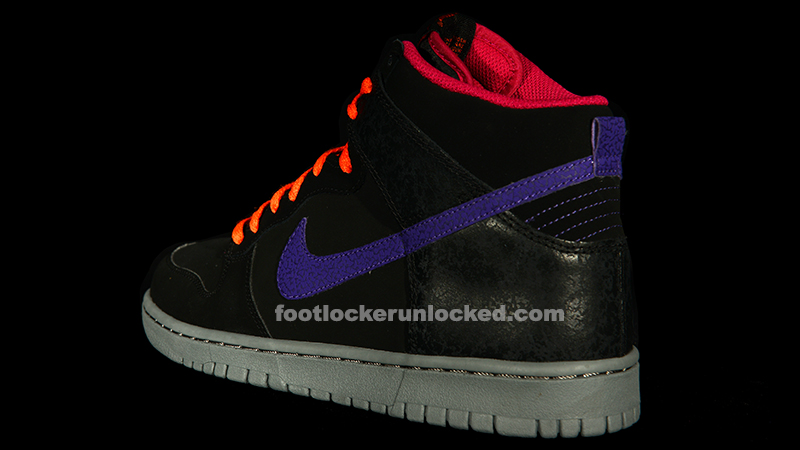 nike dunks high footlocker